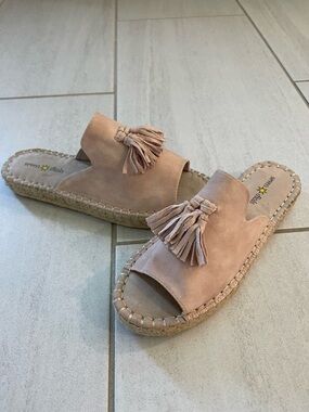 New without tags Seven Dials Blush Tassel Espadrille Slide Sandals